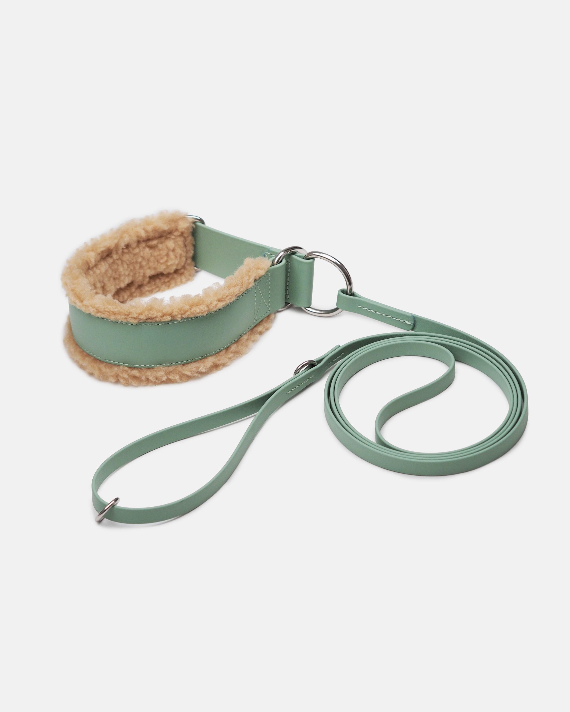 Puolikuristava 38mm Teddy-panta kiinteällä hihnalla